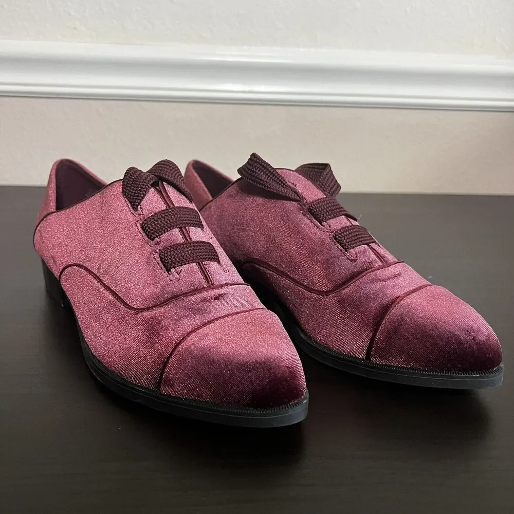 Nine West see photos